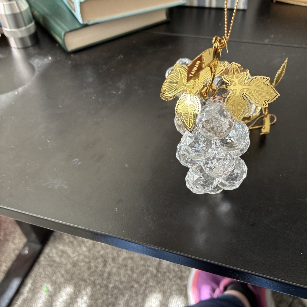 Lucite Acrylic Grape Clusters  Clear Faceted Christmas Ornaments Made In Taiwan - Picture 3 of 11